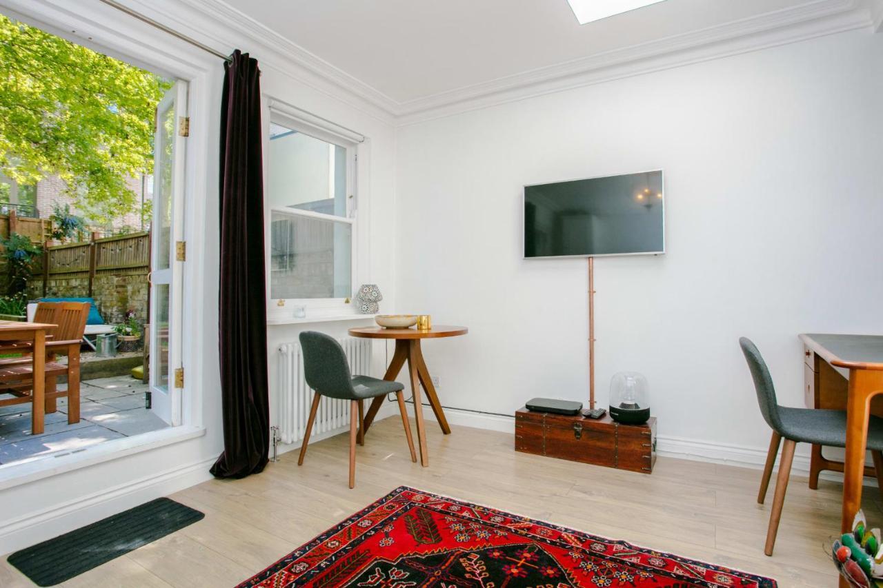 Modern Garden Apartment Camden London Exterior photo