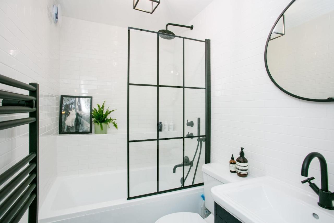 Modern Garden Apartment Camden London Exterior photo
