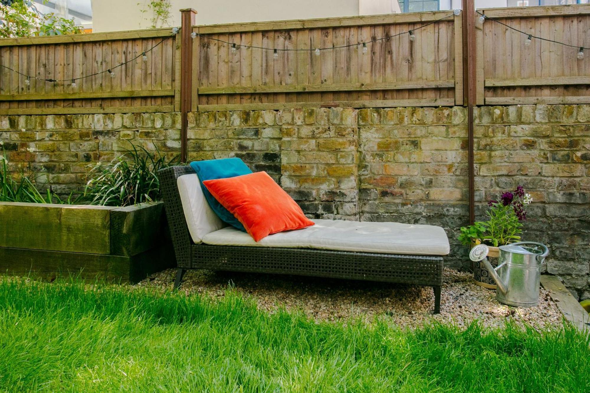 Modern Garden Apartment Camden London Exterior photo